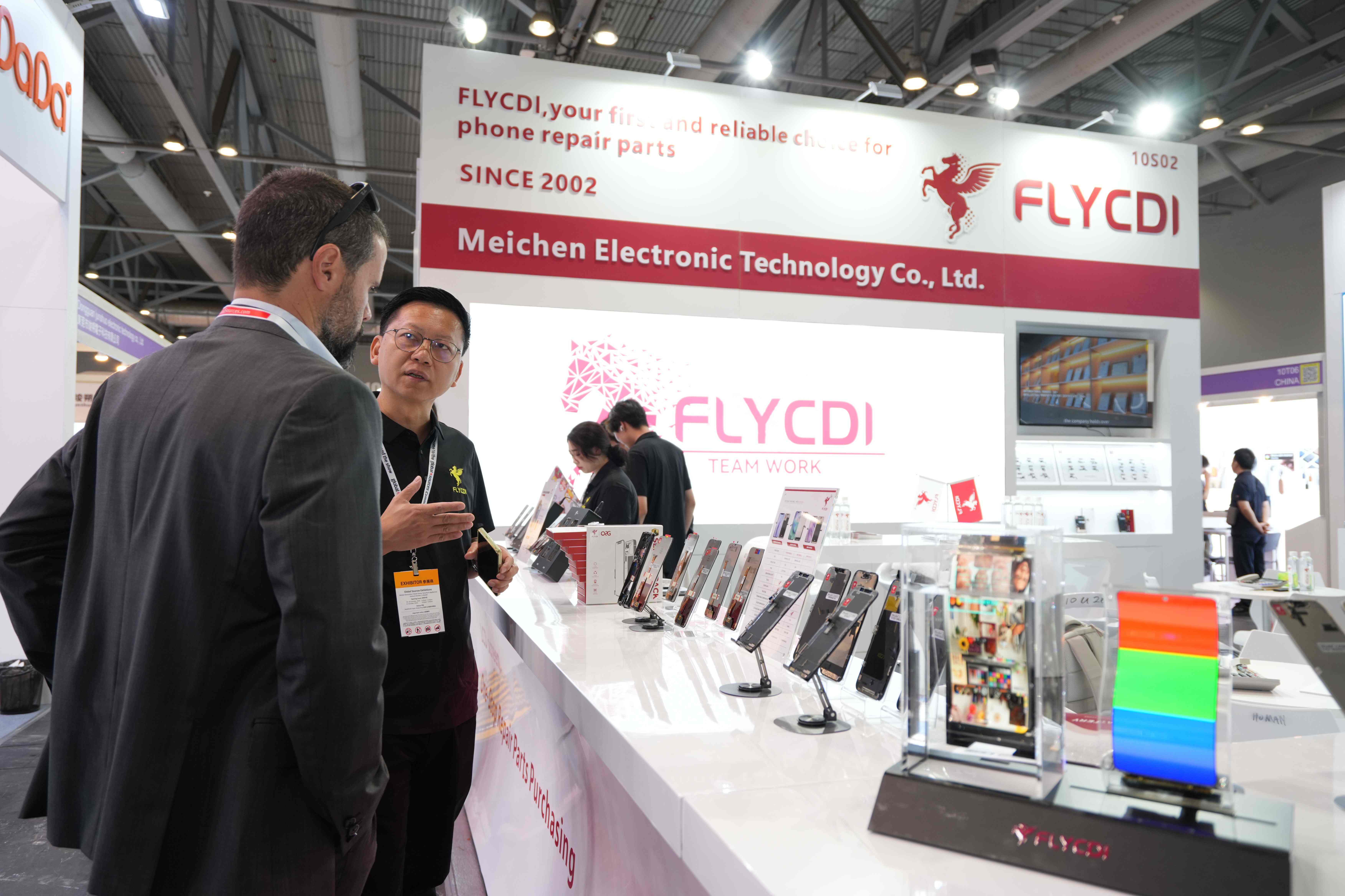 FLYCDI Showcases Core Innovations at the 2025 Global Sources Mobile Electronics Show(图1) DSC08993-opq4038621201.jpg